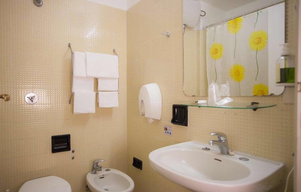 Hotel La Pace Economy Room 22