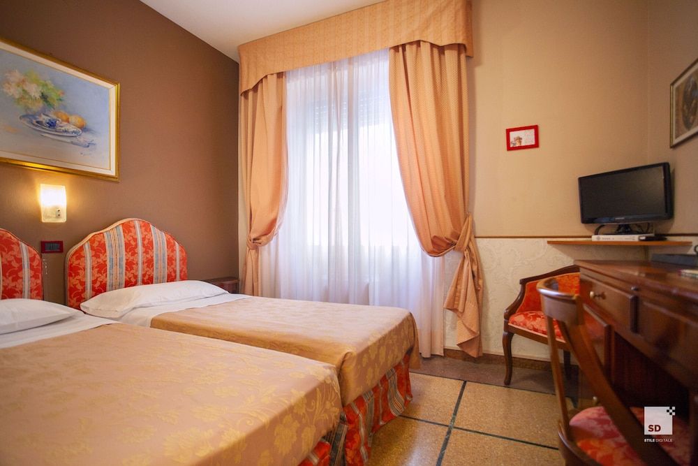 Hotel La Pace Economy Room 15