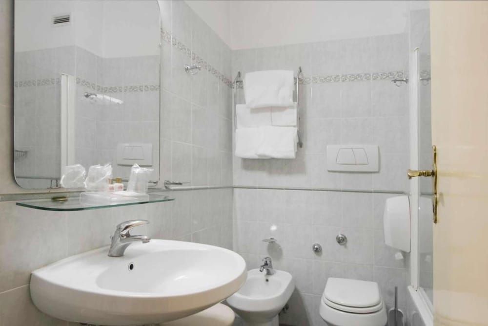 undefined Hotel La Pace 7