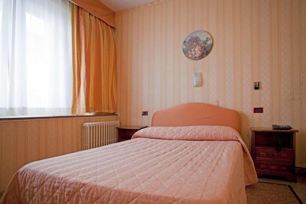 Hotel La Pace Economy Room 12