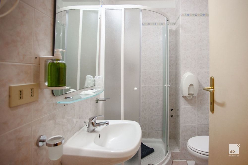 Hotel La Pace Economy Room 24