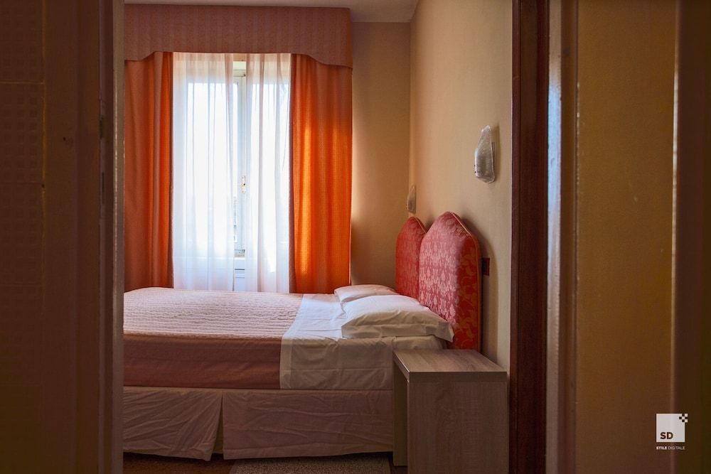 Hotel La Pace Economy Room 9