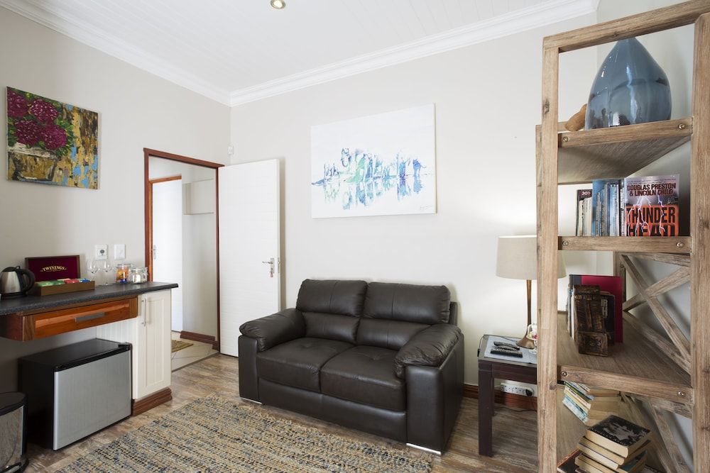 The Browns' Luxury Guest Suites Premium Suite, 1 Bedroom 4