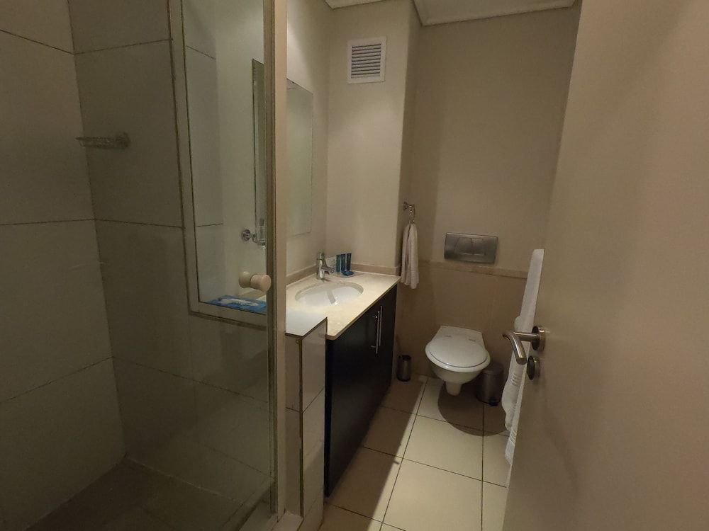 Lagoon Beach Hotel Apartments Standard Apartment, 2 Bedrooms 3