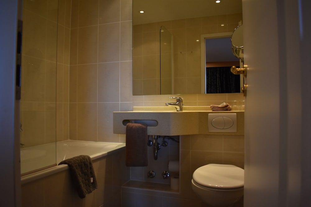 Hotel Atlanta Superior Double or Twin Room 10