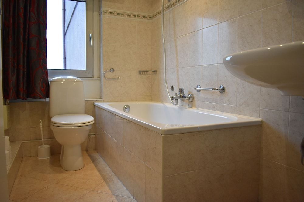 Hotel Atlanta Family Room 3