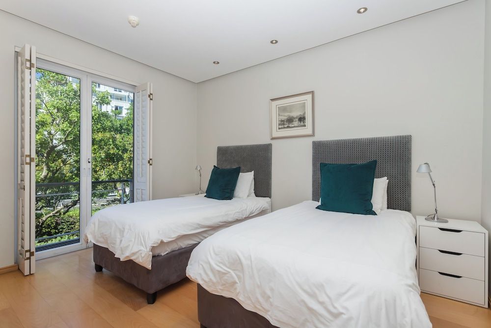 Two Bedroom Premier 11