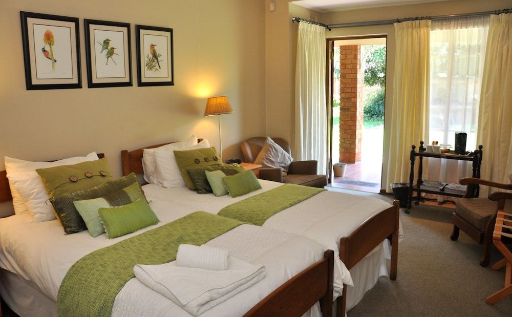 Twin Room, Garden View (Room 6)