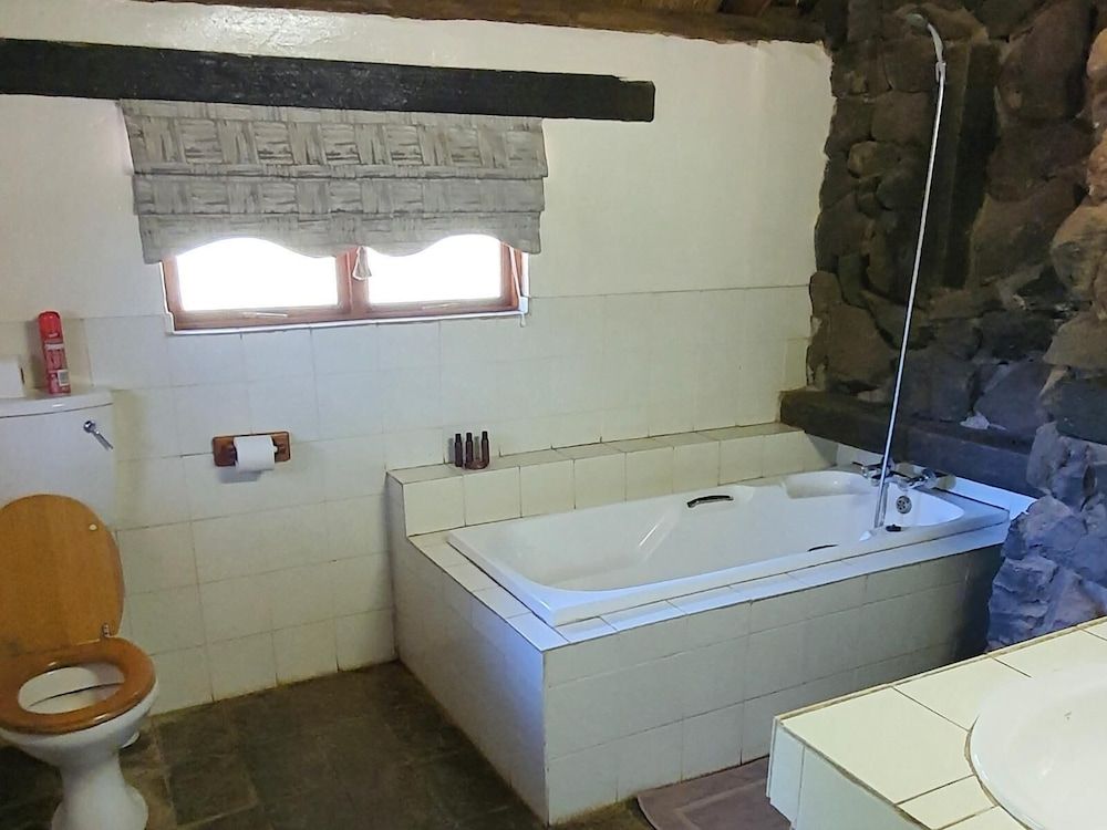 Honeymoon Cottage