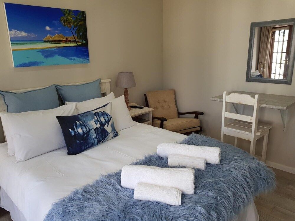 Outeniqua enRoute Twin Room (3) 5