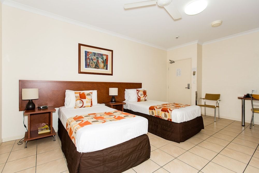 Cairns Queens Court 