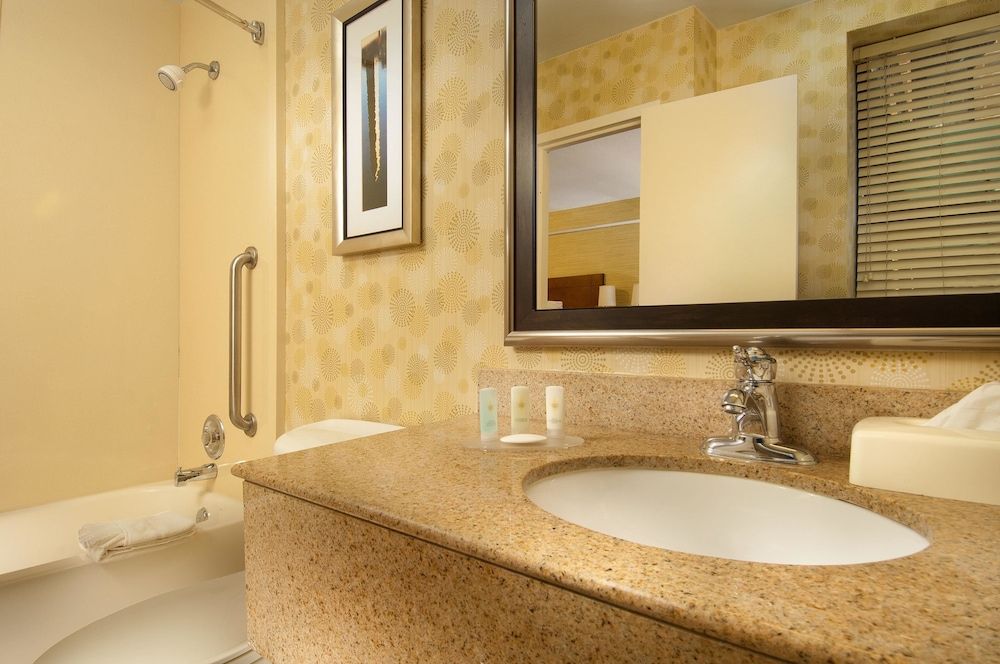 undefined Comfort Inn Downtown DC/Convention Center 6
