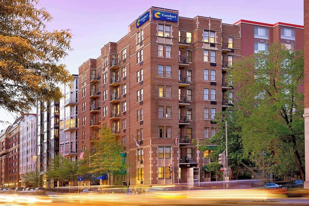 undefined Comfort Inn Downtown DC/Convention Center 3