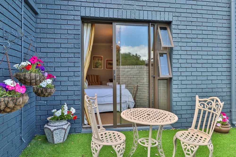 undefined The Whale's Tale Guesthouse 3