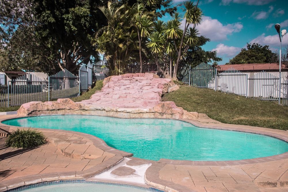 undefined Tecla Lodges 6