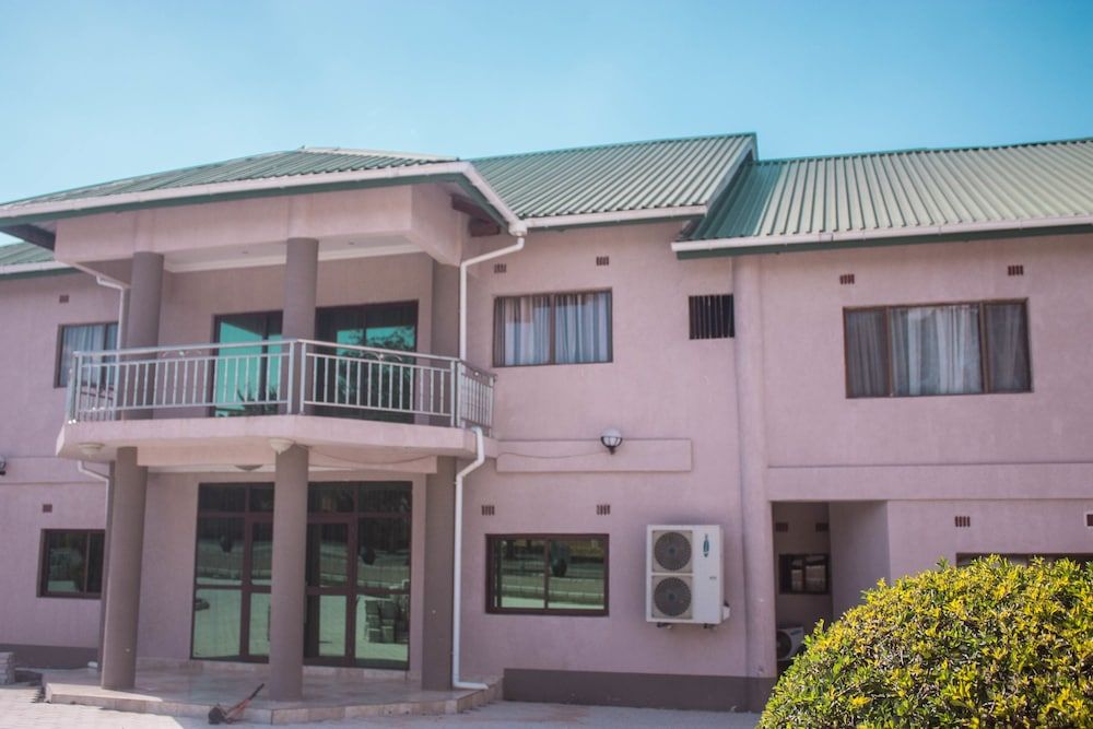 undefined Tecla Hotel 2