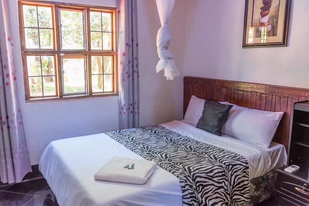 Okavango Lodge Deluxe Double Room, 1 Double Bed, Garden View 2