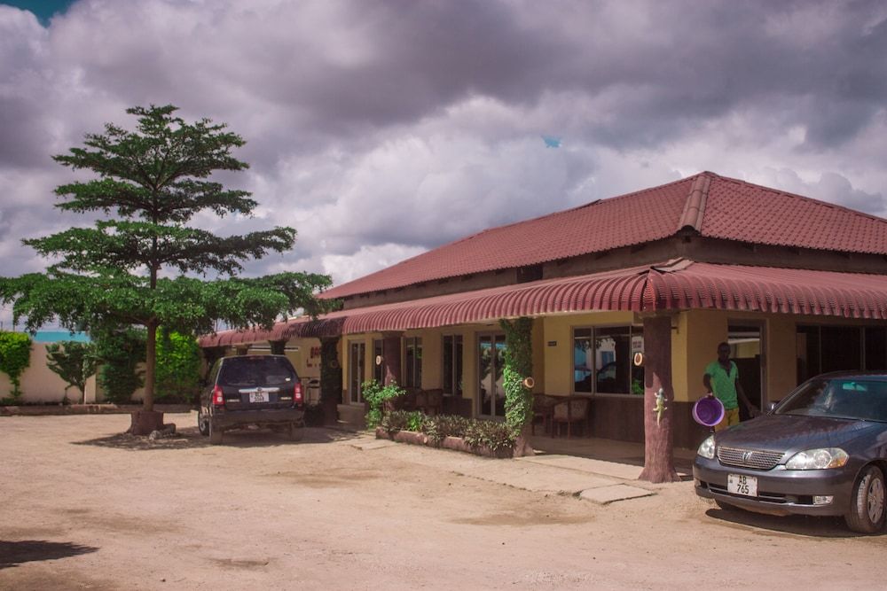 undefined Kalabi Executive Lodge