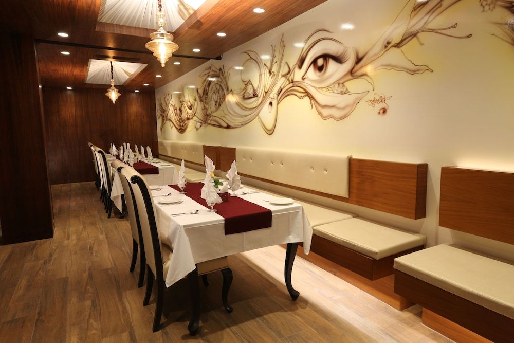 undefined M Crown Hotel 5