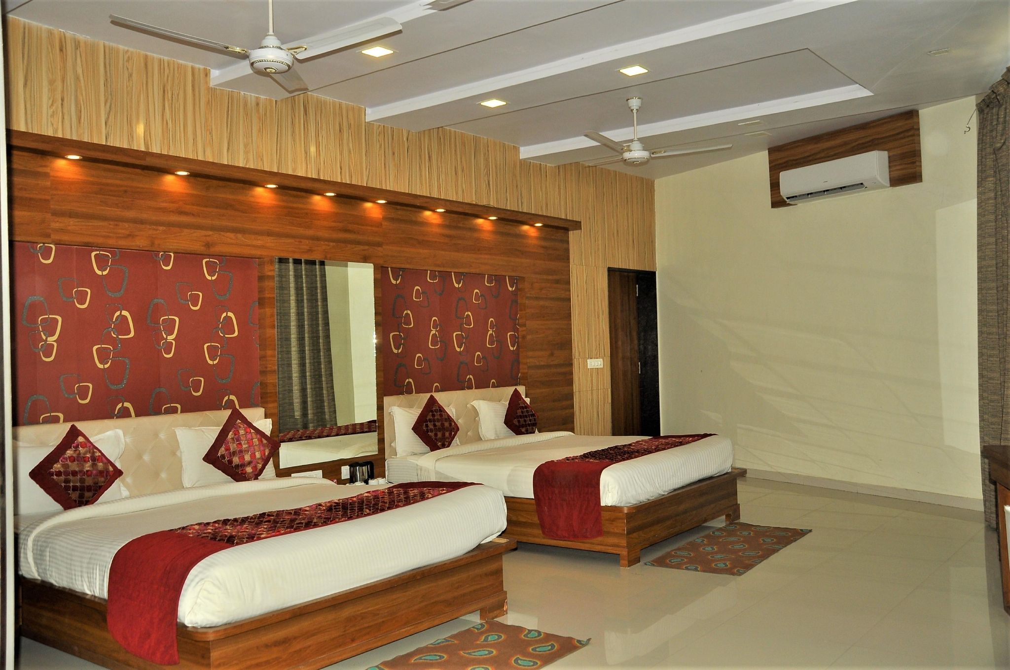 Mountain View Room with Balcony