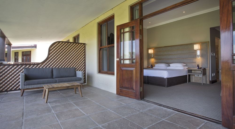 Asara Wine Estate & Hotel Deluxe Room 3