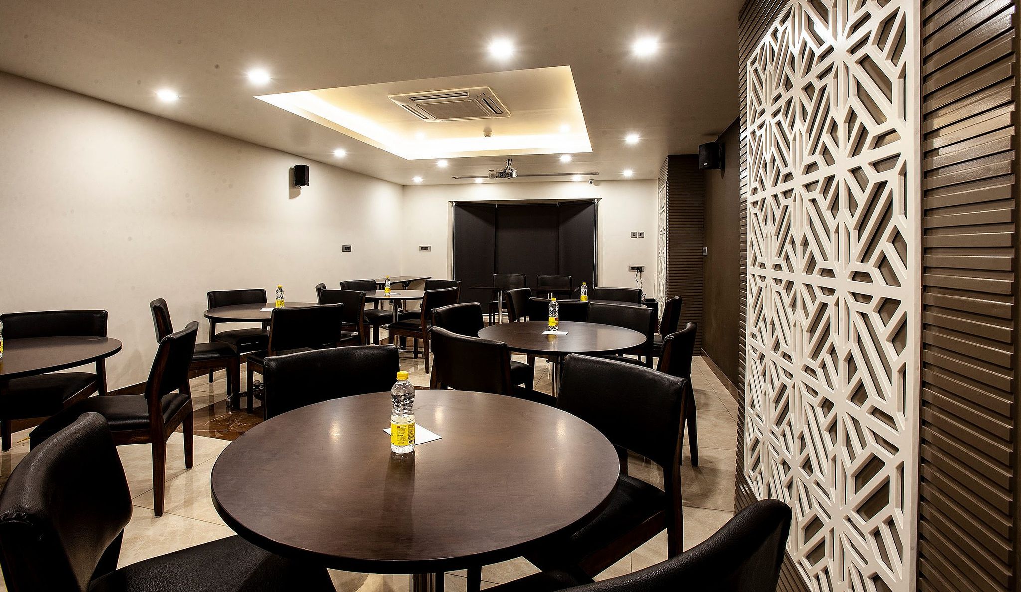 Food & Dining