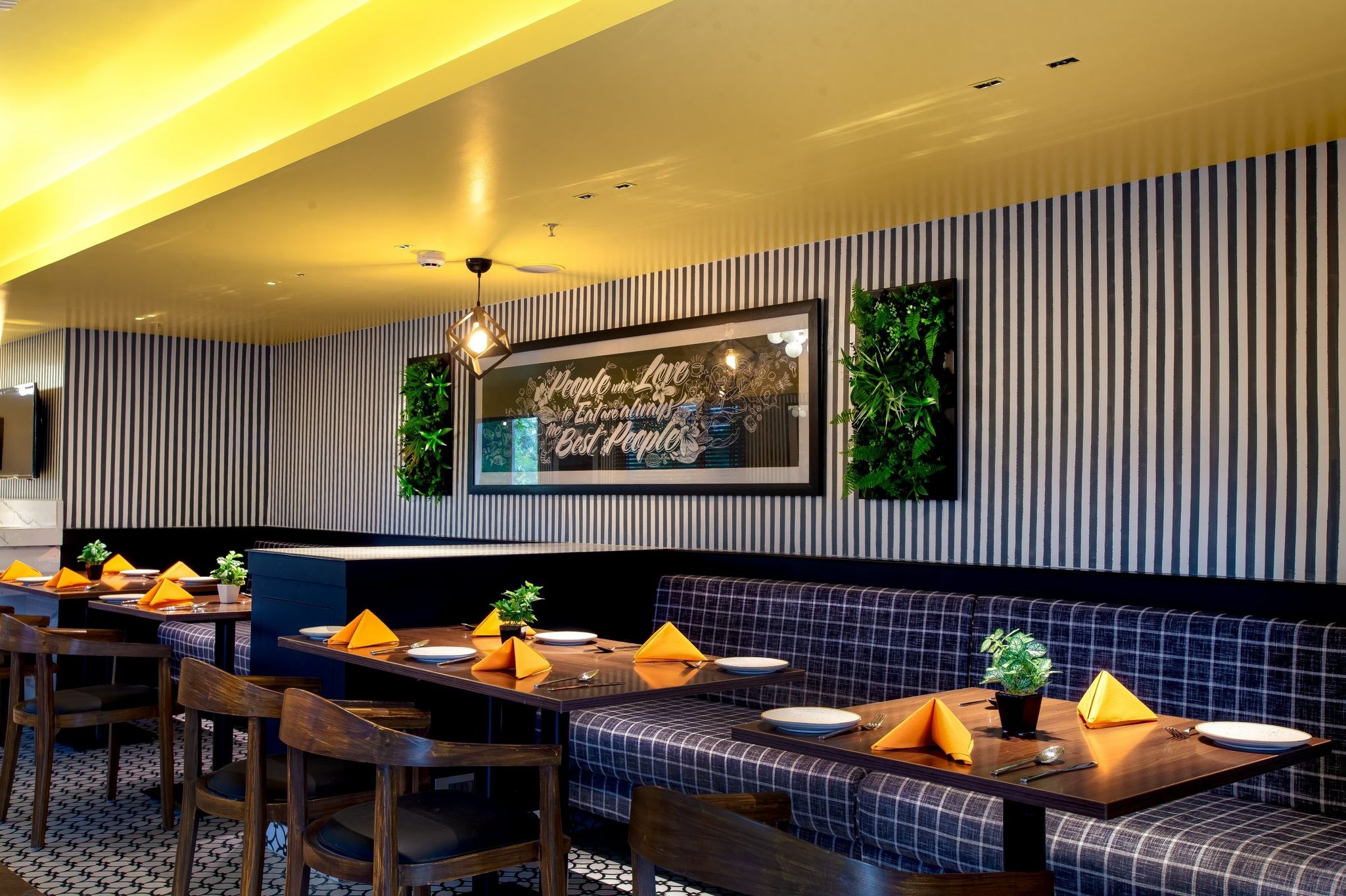 Food & Dining