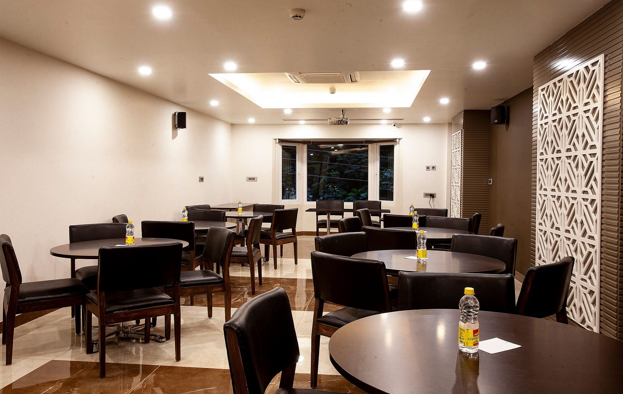 Food & Dining