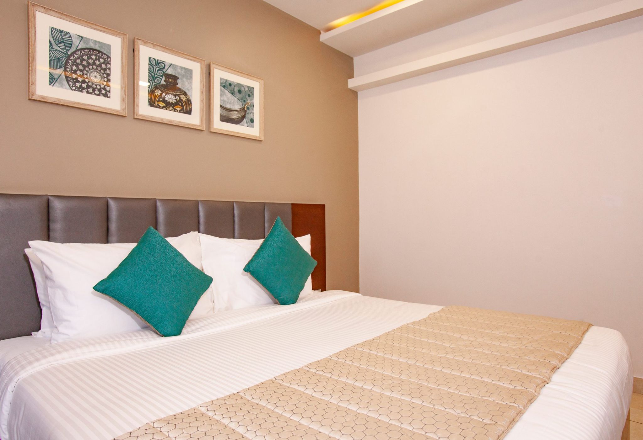 Mango Suites- Viera Mango Comfort Room 5
