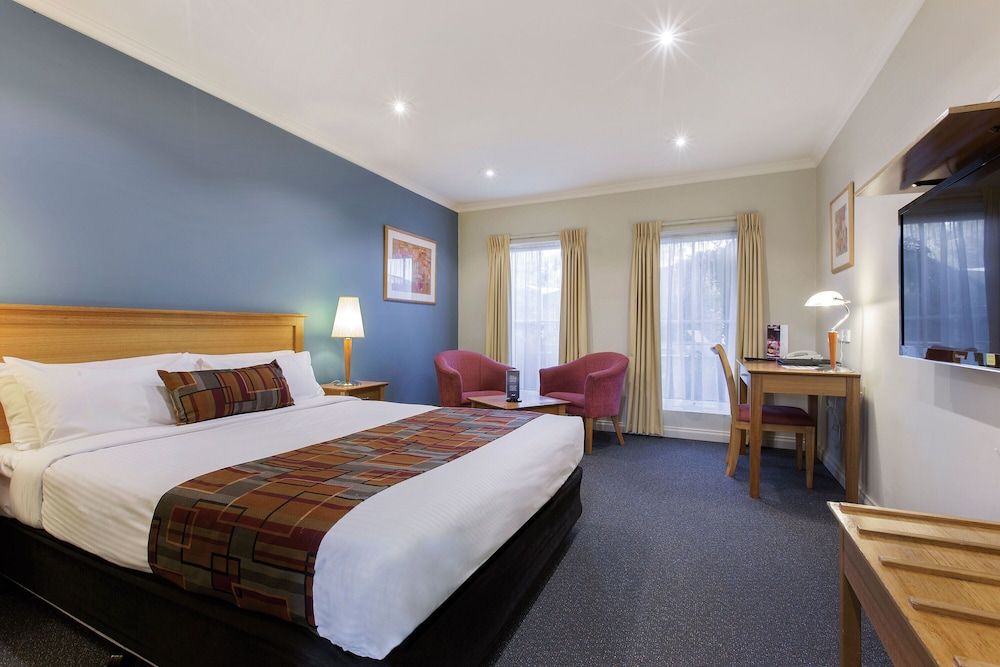Standard Room, 1 Queen Bed