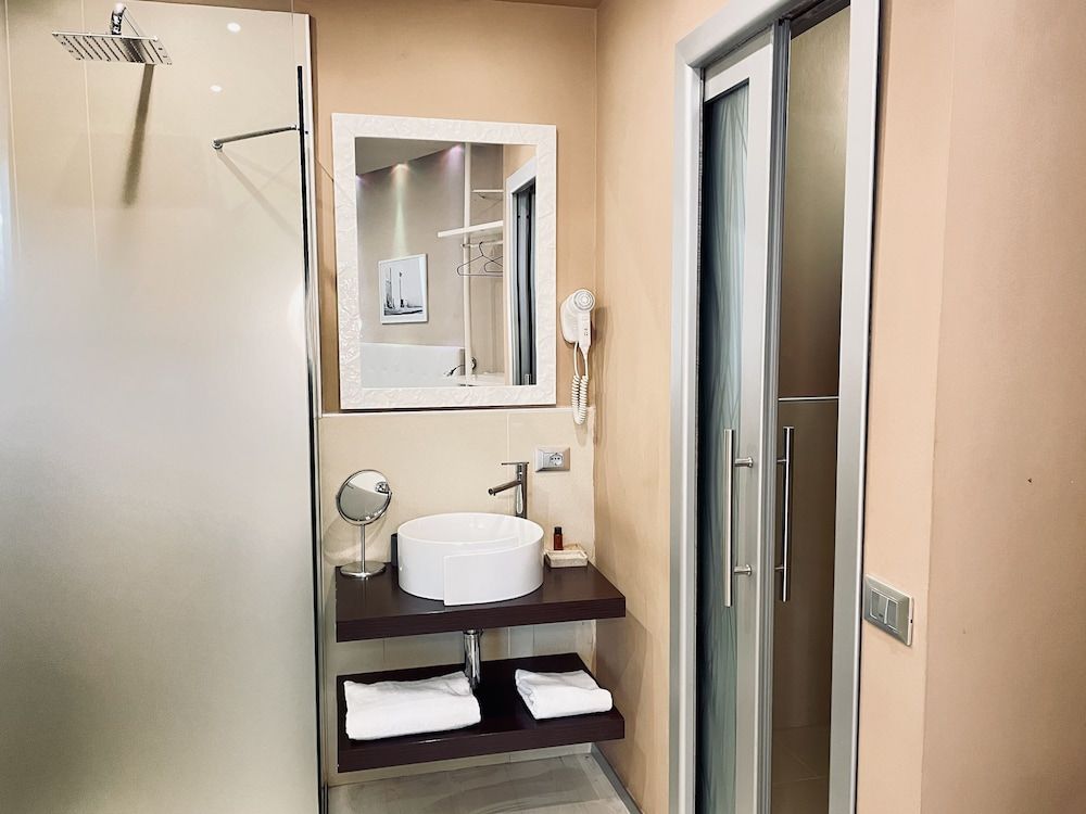 Hotel Orcagna Standard Double or Twin Room 8