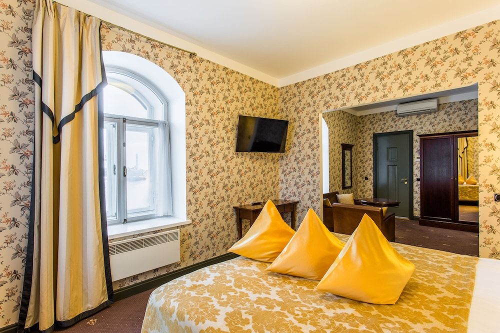 Suite with Sauna, Historical Main Building