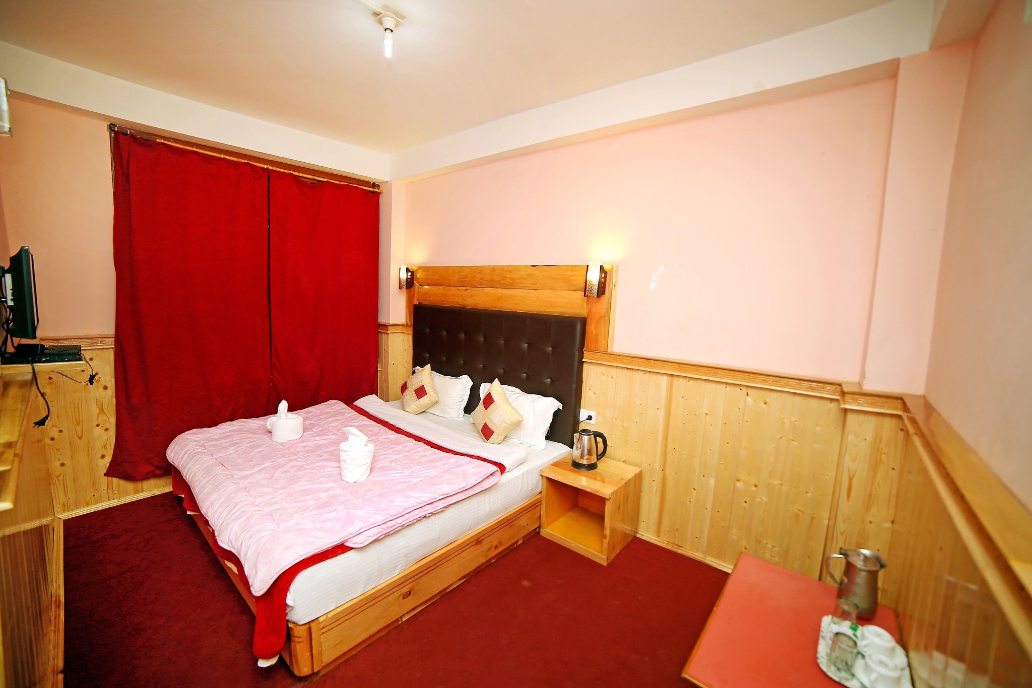 Rufina Blue Pine Super Deluxe Room 14