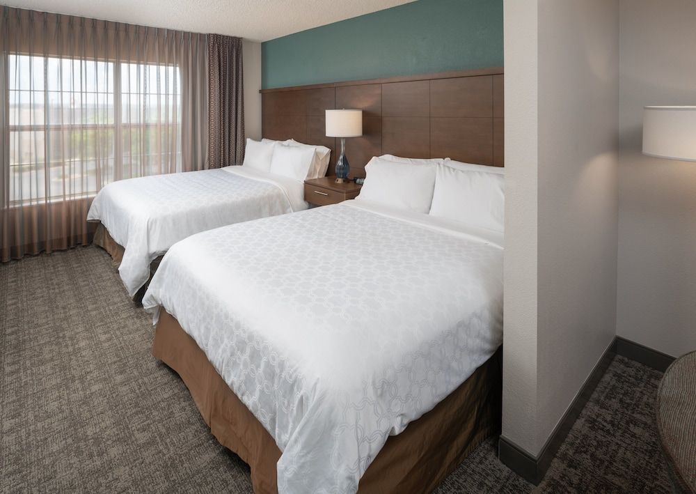 Studio Suite, 2 Queen Beds, Kitchen