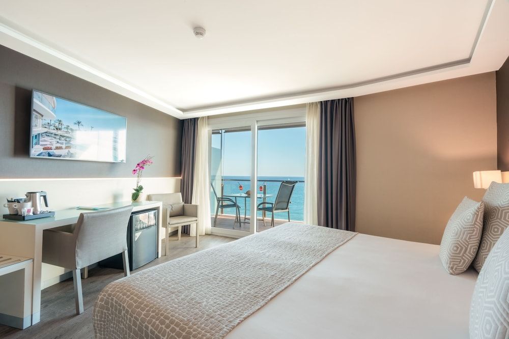 Hotel Calipolis Executive Double or Twin Room, Terrace, Sea View 2