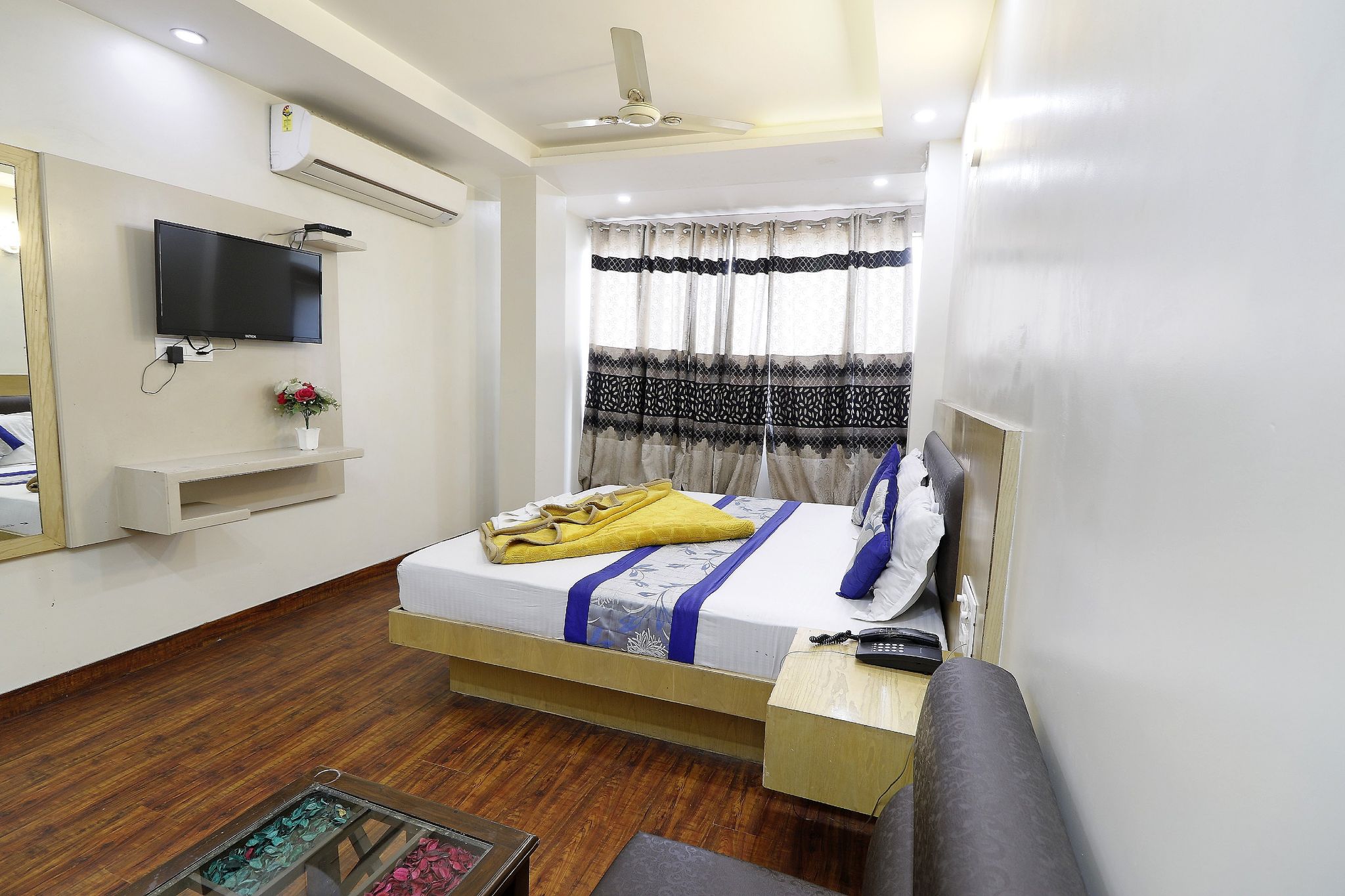 undefined Hotel Le Mem 5