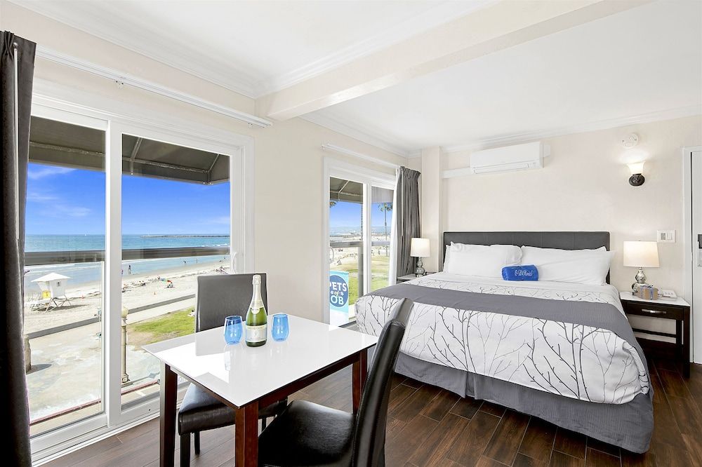Suite, Multiple Beds (Not Pet Friendly)
