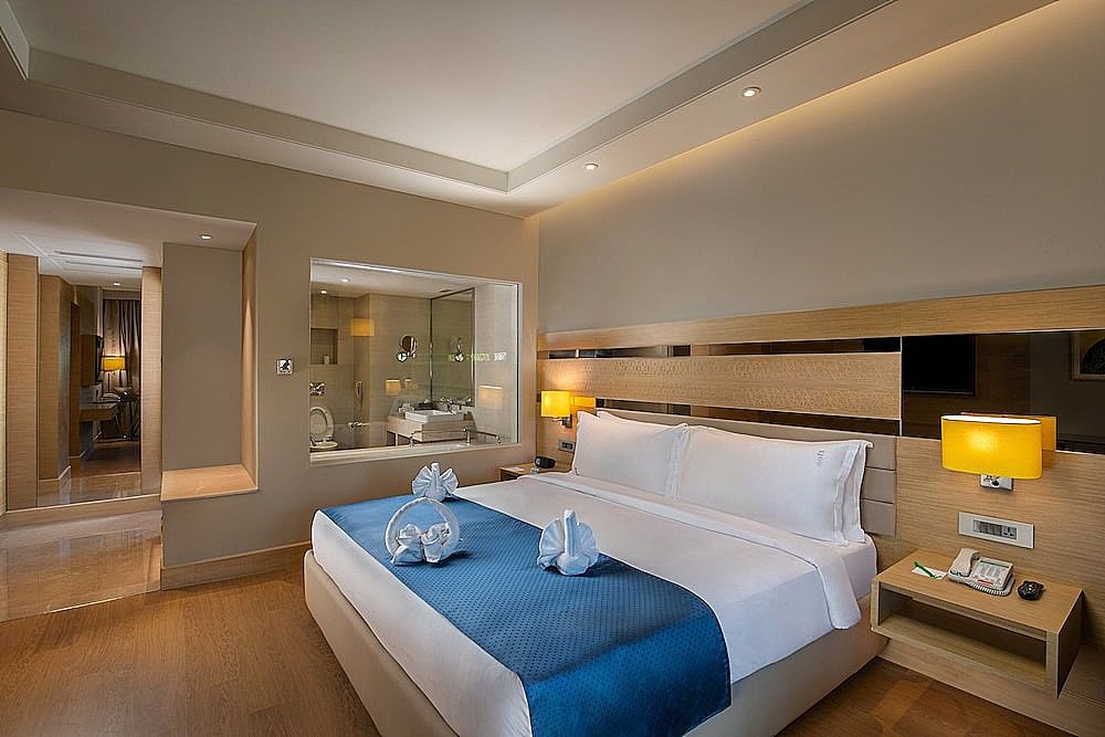 Suite, 1 King Bed