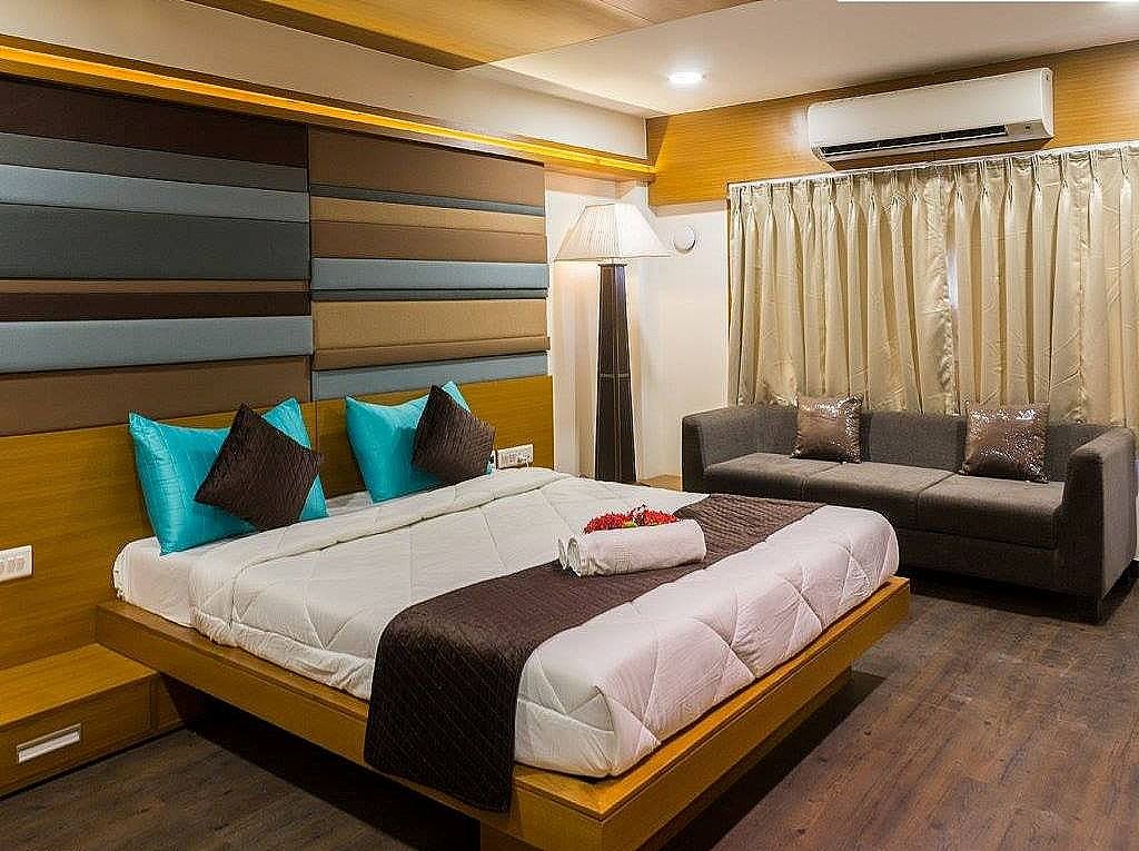 Executive Room with Pool View (unmarried and local id are not allowed)