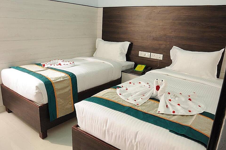 SAIBALA BUDGET HOTEL Deluxe Room With Breakfast 3