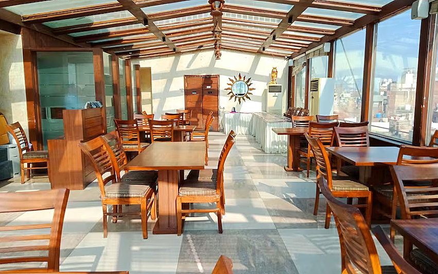 undefined Hotel Le Golden 5