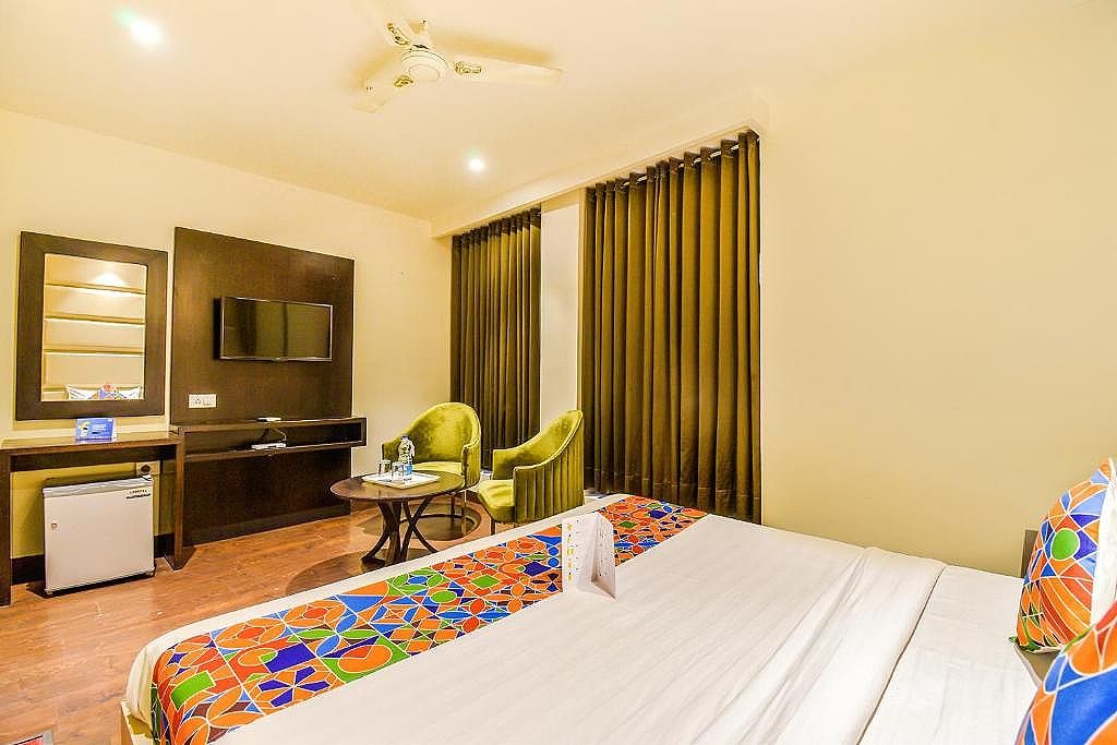 Executive Room with Golden Temple View