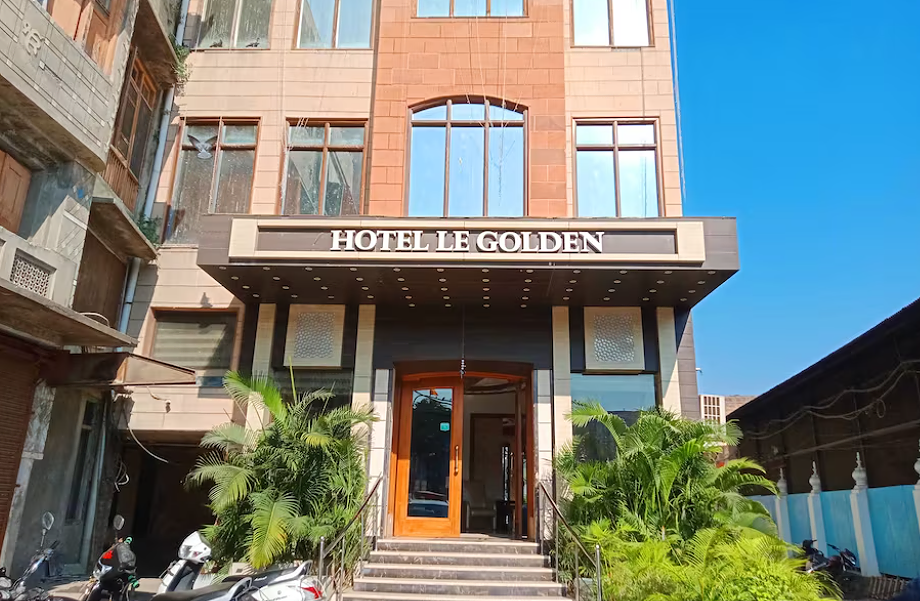 undefined Hotel Le Golden