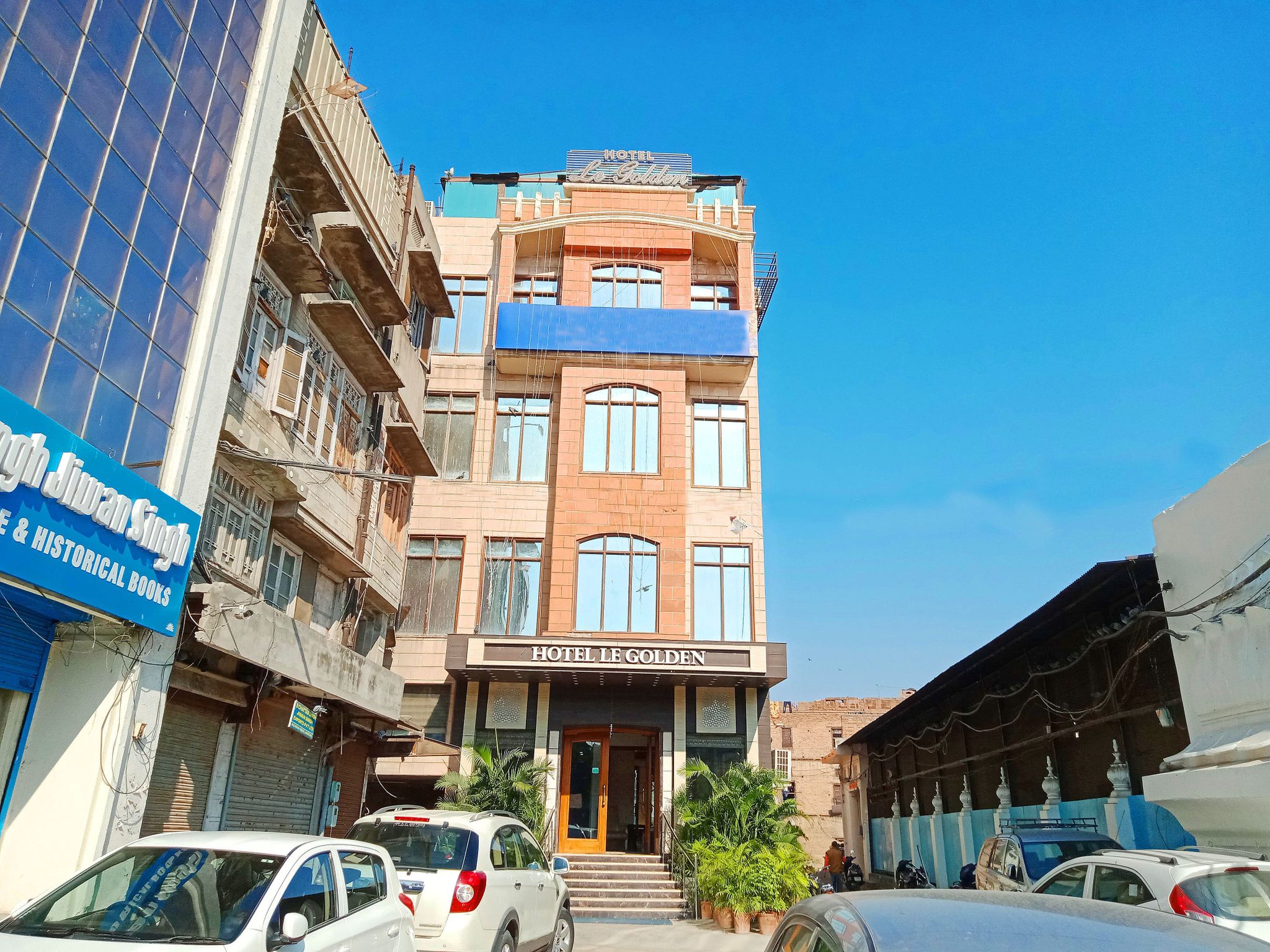 undefined Hotel Le Golden 8