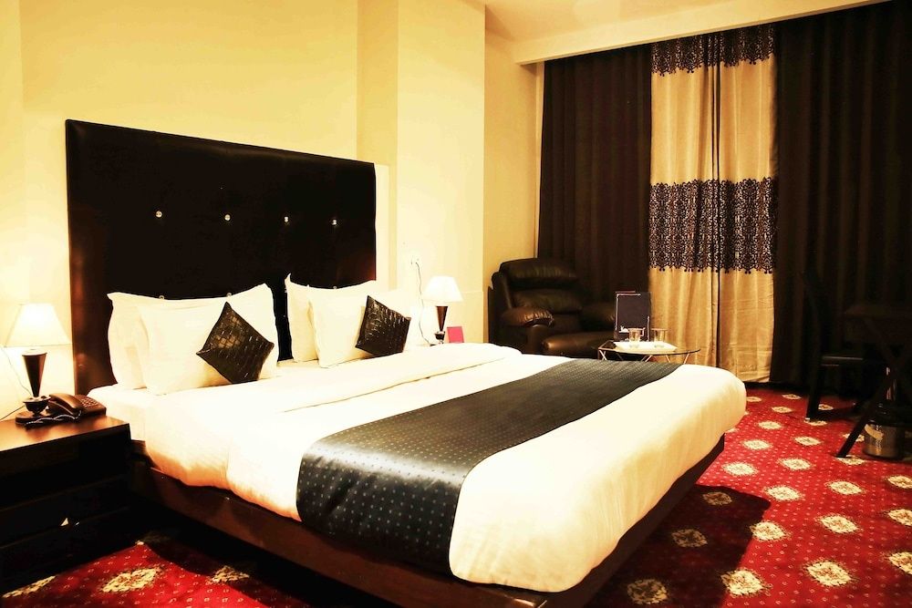 Superior Studio, 1 King Bed