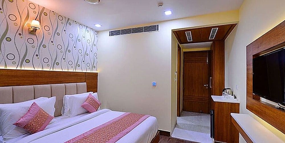 Grand Hridey 1 Minute from Railway Station Deluxe Room 7