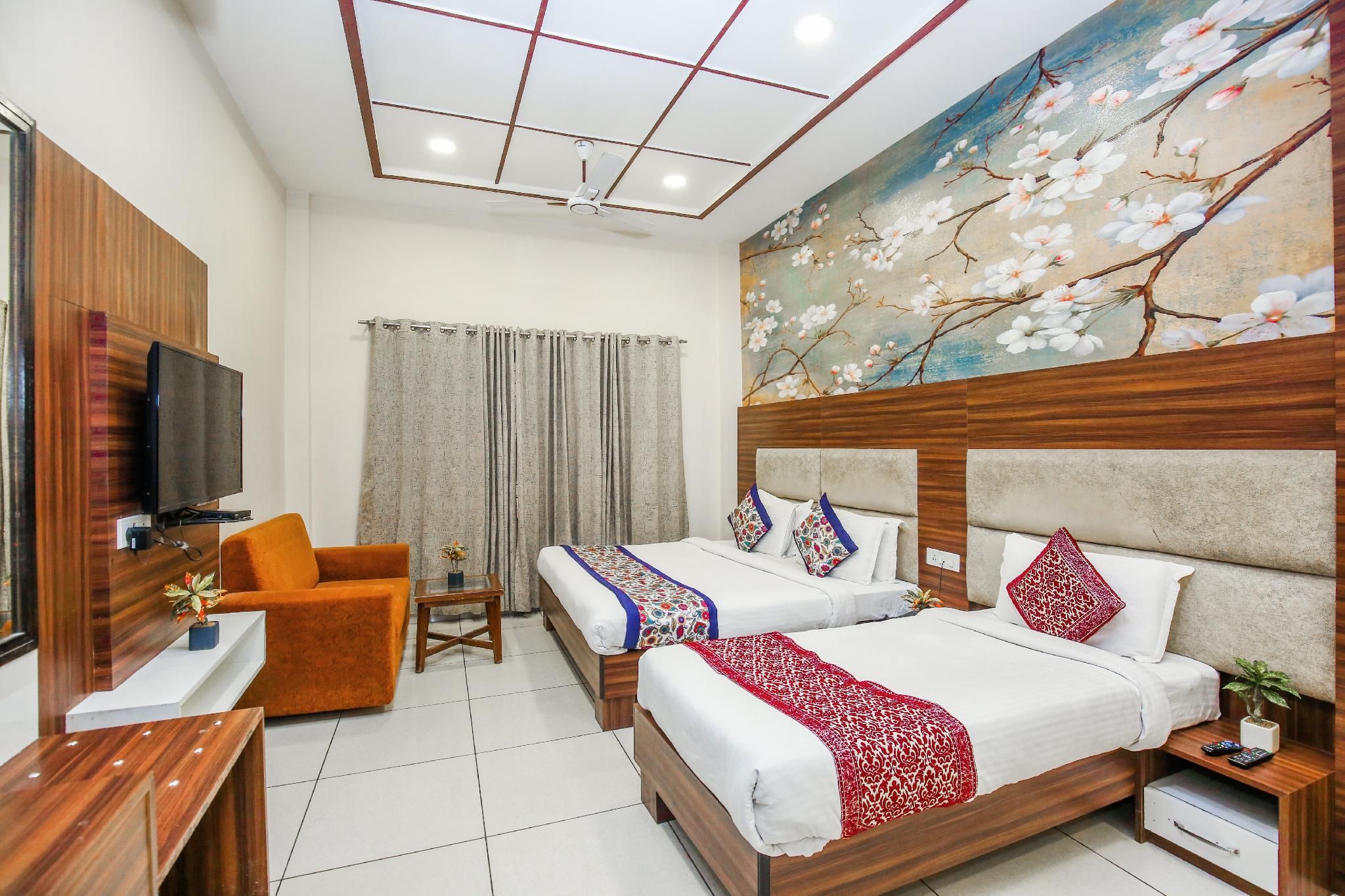 Family Suite- 5 Mins Walk from Golden Temple