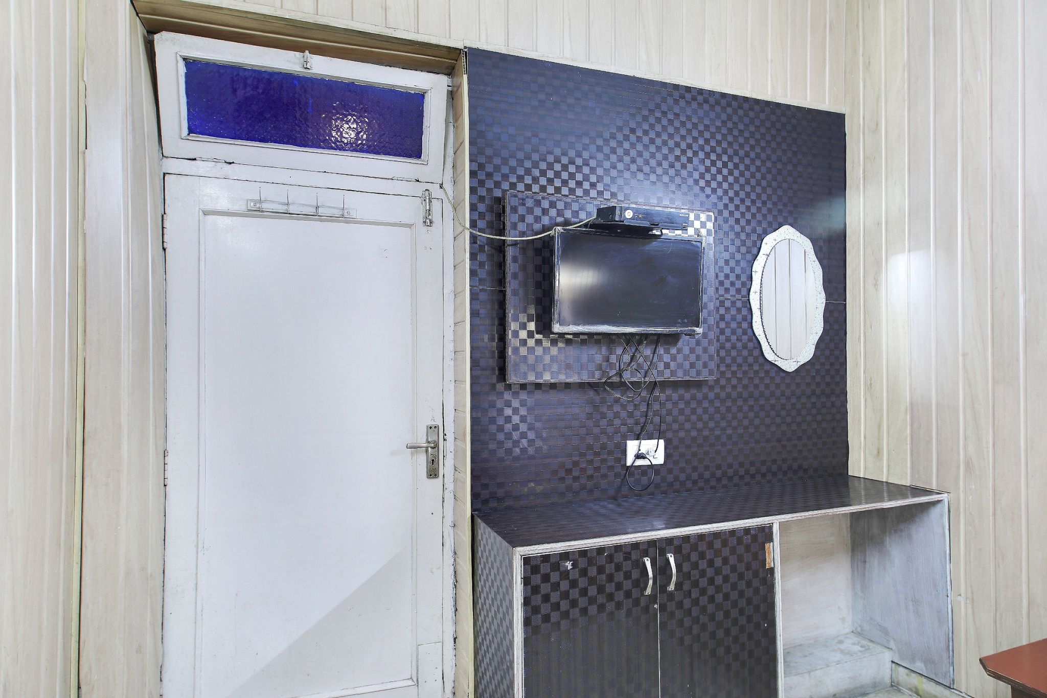 Hotel Shehnaz Deluxe Room 11