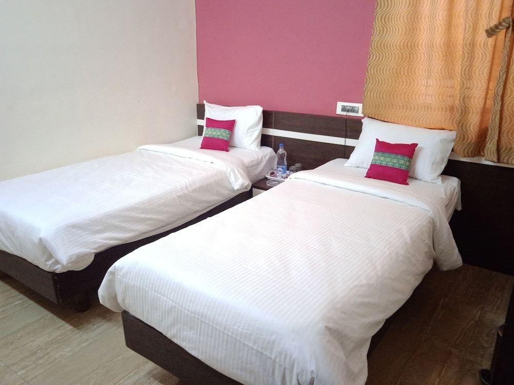 Sagar Resort Deluxe Room 9