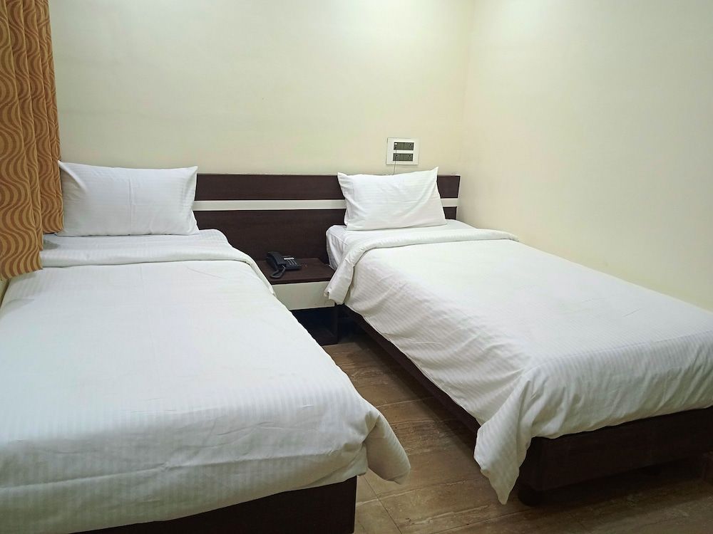 Sagar Resort Deluxe Room 6